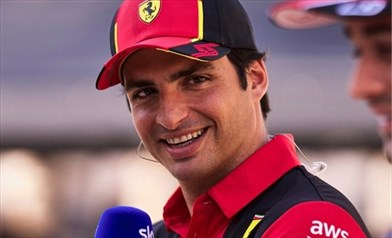 Sainz: «Ferrari si è preparata bene, solo la pista dirà dove siamo. Aston? In lotta con noi» - Sainz: «Aston Martin sarà in lotta con Ferrari, sono molto veloci. Contento per Alonso»