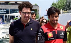 Sainz: «Binotto non avrebbe preso Hamilton? No comment». Ma cosa pensa davvero? - Sainz: «Binotto non avrebbe preso Hamilton? No comment». Ma cosa pensa davvero?