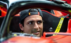 Sainz e le ambizioni Ferrari: «Vogliamo essere più competitivi» - Sainz e le prime impressioni sulla SF-24: « »