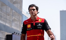 Sainz esalta la Ferrari: F1-75 dimostrazione delle capacità del team - Sainz esalta la Ferrari: F1-75 dimostrazione delle capacità del team