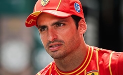 Sainz: «Futuro? Decisione importante. Se i team sono impazienti non posso farci nulla» - Sainz: «Futuro? Decisione importante. Se i team sono impazienti non posso farci nulla»