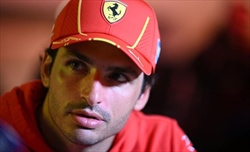 Sainz inquadra il problema della Ferrari: «Troppo sottosterzo» - Sainz inquadra il problema della Ferrari: «Troppo sottosterzo»
