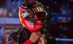 Sainz: «La Red Bull sarà più veloce domani, ma con due macchine davanti possiamo giocarcela» - Sainz: «La Red Bull sarà più veloce domani, ma con due macchine davanti possiamo giocarcela»