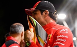 Sainz non corre rischi: la sua reazione dopo il podio al GP di Singapore