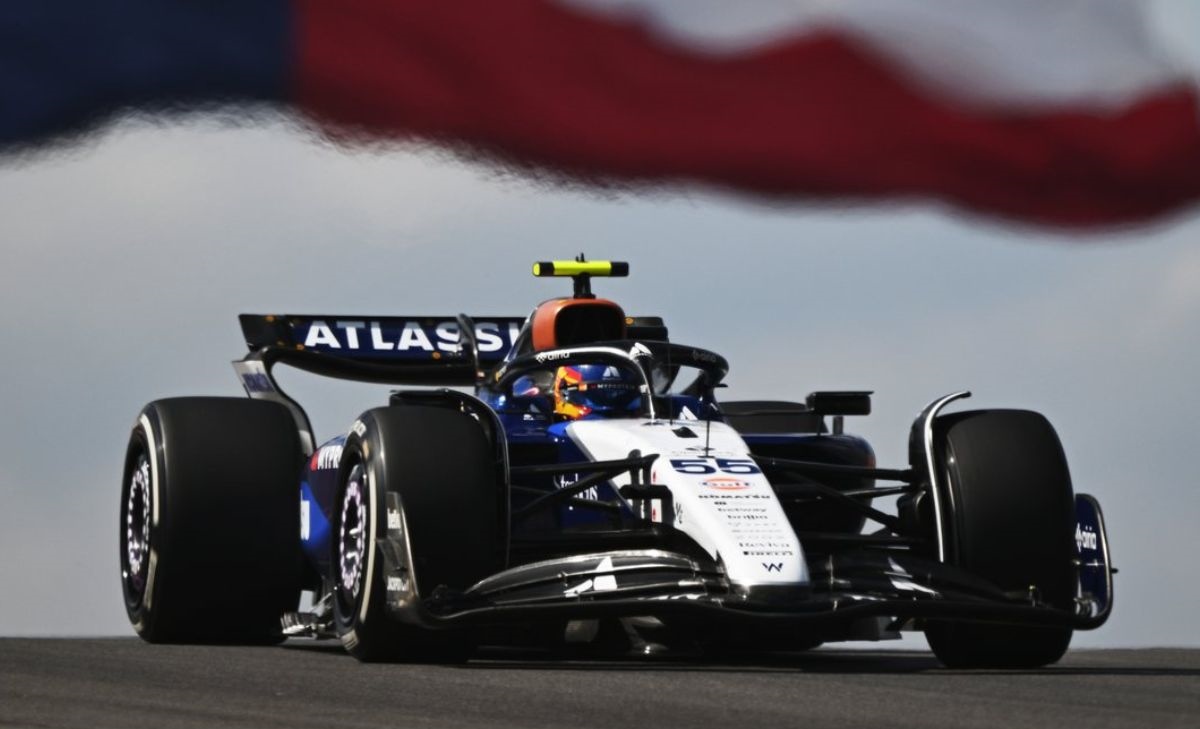 Sainz non si accontenta: il sorpasso su Antonelli costa caro