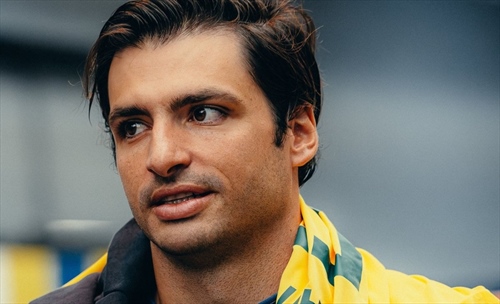 Sainz non si arrende: «Dal 15  posto può ancora succedere di tutto»