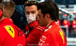 Sainz: Outsider? Non presto attenzione a chi non conosce lo sport. F1-75 più reattiva della SF21 - Sainz: Outsider? Non presto attenzione a chi non conosce lo sport. F1-75? Più reattiva della SF21