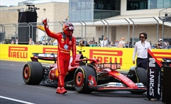 Sainz punta alla vittoria, ma l'ostacolo è la qualifica. E sulla lotta con Leclerc...