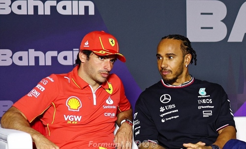 Sainz ricorda l'ultimo anno in Ferrari: «Ho vinto col mio lato oscuro, è stata dura»