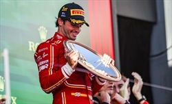 Sainz rivive il suo 2024: «Messo alla prova come mai prima d'ora»