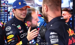 Sainz, Russell e Gasly sicuri: Verstappen dalla P15 alla vittoria è più che possibile. I motivi - Sainz, Russell e Gasly sicuri: Verstappen dalla P15 alla vittoria è più che possibile. I motivi