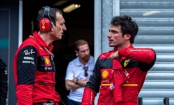 Sainz sbotta contro la direzione gara: «Dov’è la coerenza?»