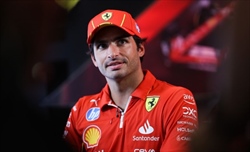Sainz sfida la Red Bull: «McLaren favorita per il titolo. Noi puntiamo alla seconda posizione»