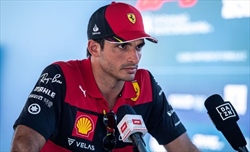 Sainz si scusa con gli steward, poi aggiunge: «Non è stato un bel momento. Parlerò con la FIA» - Sainz si scusa con gli steward, poi aggiunge: «Non è stato un bel momento, parlerò con la FIA»