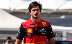 Sainz: «So dove dobbiamo migliorare». E nei test stacca il miglior crono