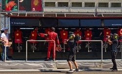Sainz: «Sorpresi dai problemi. Dobbiamo restare calmi, ce la possiamo ancora fare» - Sainz: «Sopresi dai problemi. Dobbiamo restare calmi, ce la possiamo fare»