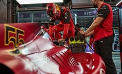 Sainz trasforma il venerdì in un laboratorio: Test utili alla comprensione della vettura