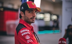 Sainz: «Voglio restare in Ferrari, in futuro riprenderemo la Red Bull»