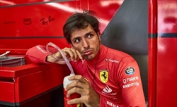 Sainz: «Weekend difficile, purtroppo non ho sfruttato al meglio la gomma usata in Q2»