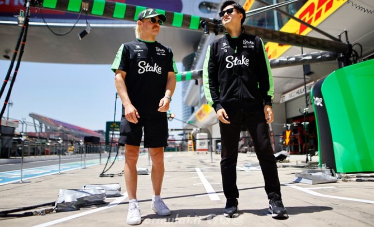 Sauber, Bottas, Zhou