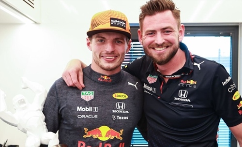 Scanes racconta la lotta Hamilton-Verstappen nel 2021: «Era una guerra»