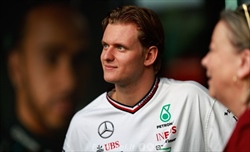 Schumacher paragona la F1 ad una torta: «Sono stanco di vedere gli altri gustarsela» - Schumacher paragona la F1 ad una torta: «Sono stanco di vedere gli altri gustarsela»