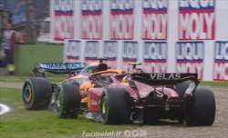 Scontro Sainz-Ricciardo, arrivano le scuse dell'australiano: la reazione del box Ferrari - Scontro Sainz-Ricciardo, arrivano le scuse dell'australiano: la reazione del box Ferrari