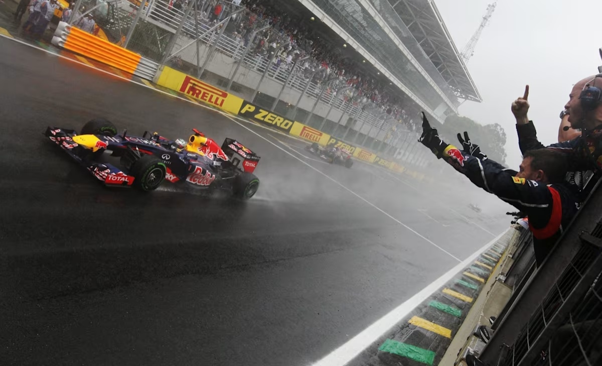 Vettel diventa campione del mondo in Brasile nel 2012