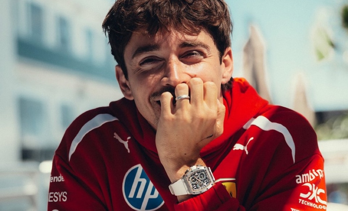 «Sempre Rosso»: Ferrari e Leclerc annunciano il rinnovo del contratto