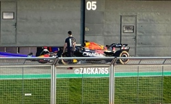 Sgambetto Red Bull, è già sfida alla SF-24. Oggi Verstappen in pista con la RB20 - Sgambetto Red Bull, è già sfida alla SF-24. Oggi Verstappen in pista con la RB20