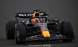 Sgambetto Red Bull, Verstappen toglie la scena alla SF-24 e gira in pista a Silverstone