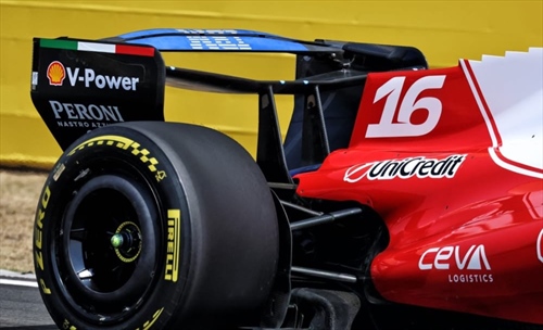 Shanghai smaschera la SF26: il motore è il limite e l’ala Macarena non è pronta - Shanghai smaschera la SF26: il motore è il limite e l’ala Macarena non è pronta