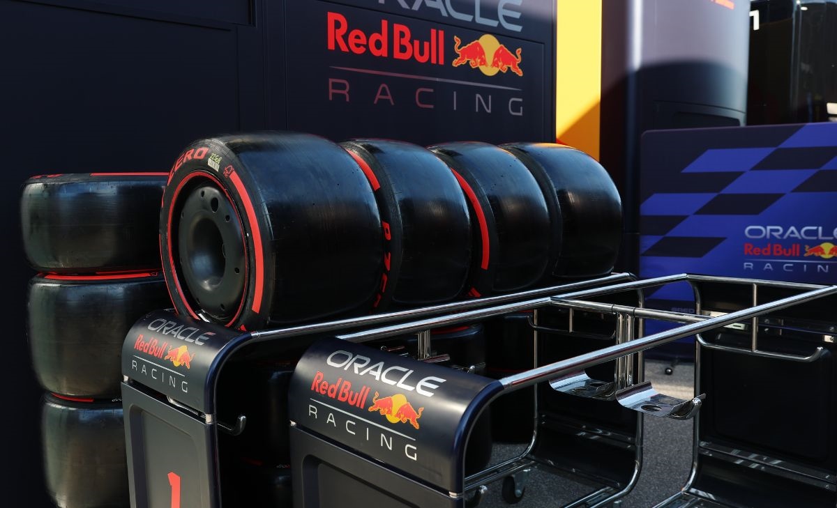 Si discutono le due soste obbligatorie in Formula 1: la Pirelli è favorevole