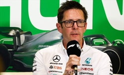 «Siamo migliorati, ma non si vede». Shovlin spiega i veri problemi della Mercedes