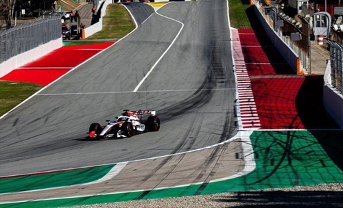 Sorpassi ovunque? I piloti spiegano la verità sulle nuove regole - Sorpassi ovunque? I piloti spiegano la verità sulle nuove regole