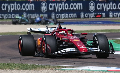 Sospensione posteriore, la Ferrari non ha deciso. Lo studio prevede un'attenta analisi del rischio - Sospensione posteriore, la Ferrari non ha deciso. Lo studio prevede un'attenta analisi del rischio