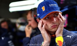 Sospetta irregolarità nelle prove di partenza, Verstappen convocato dai commissari - Sospetta irregolarità nelle prove di partenza, Verstappen convocato dai commissari