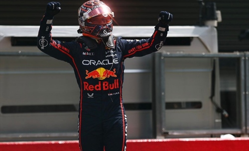 Spa-Francorchamps, Verstappen conquista e difende: trionfo sotto pressione