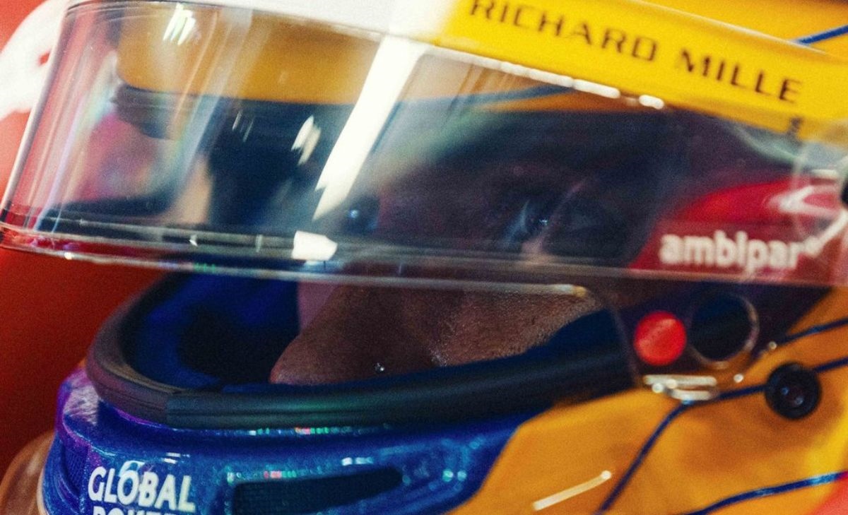 Sprint bagnata, Sprint fortunata: Hamilton brilla con un’audace scelta