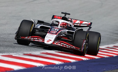 Squillo Lawson, colpaccio Sauber e non solo: ecco come cambia il Mondiale «degli altri» - Squillo Lawson, colpaccio Sauber e non solo: ecco come cambia il Mondiale «degli altri»