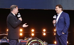 Stefano Domenicali chiamato sul palco della presentazione della Red Bull, ma lui non c’è - Stefano Domenicali chiamato sul palco della presentazione della Red Bull, ma lui non c’è