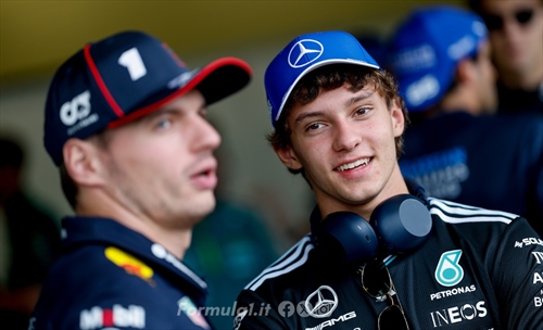Steiner ne è certo: «In Mercedes hanno Antonelli, Verstappen non gli serve più» - Steiner ne è certo: «In Mercedes hanno Antonelli, Verstappen non gli serve più»