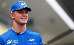 Steiner sarebbe un «pazzo» a lasciare andar via Schumacher dalla Haas - Steiner sarebbe un «pazzo» a lasciare andar via Schumacher dalla Haas