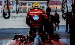 Stewart commenta la scelta di Hamilton: «Anche i Maasai d'Africa conoscono la Ferrari» - Stewart commenta la scelta di Hamilton: «Anche i Maasai d'Africa conoscono la Ferrari»
