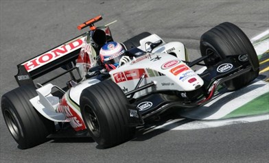 Strani incidenti, spie e zone grigie: i furbi in Formula 1 - Foto https://wtf1.com/post/the-forgotten-story-of-the-2005-san-marino-gp/