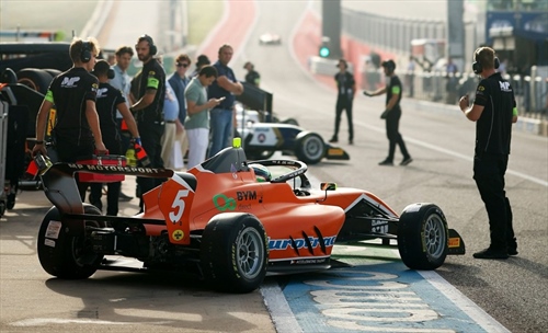 Successo per la F1 Academy, Susie Wolff ringrazia Hamilton: «La sua voce è potente» - Successo per la F1 Academy, Susie Wolff ringrazia Hamilton: «La sua voce è potente»