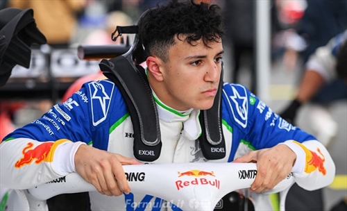 Team radio infuocati in Brasile: gara complicata per Hadjar