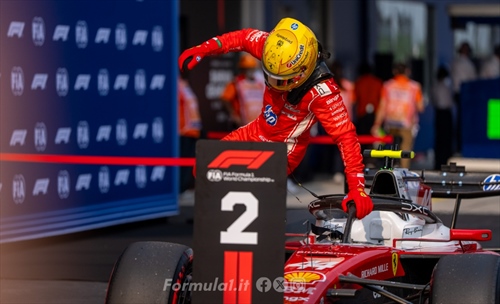 Telemetrie: Verstappen e Hamilton stupiscono, Mercedes anonima sui rettilinei? - Telemetrie: Verstappen e Hamilton, veterani di Sepang con strategie diverse