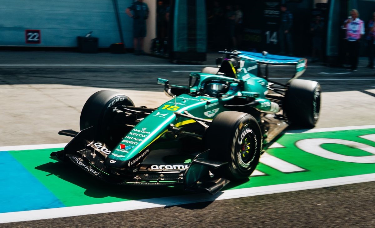 Test Bahrain, inizio in salita per Aston Martin: Stroll resta ai box