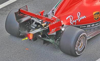 TEST F1 - GIORNO 3: ecco dove sfoga lo sfiato del basamento sulla Power Unit Ferrari 2018 - TEST F1 - GIORNO 3: ecco dove sfoga lo sfiato del basamento sulla Power Unit Ferrari 2018